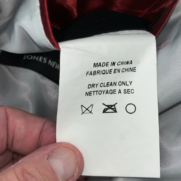 Jones New York, Size Large, very good used cond, 2 Button Closure 100% Cotton - Picture 10 of 11